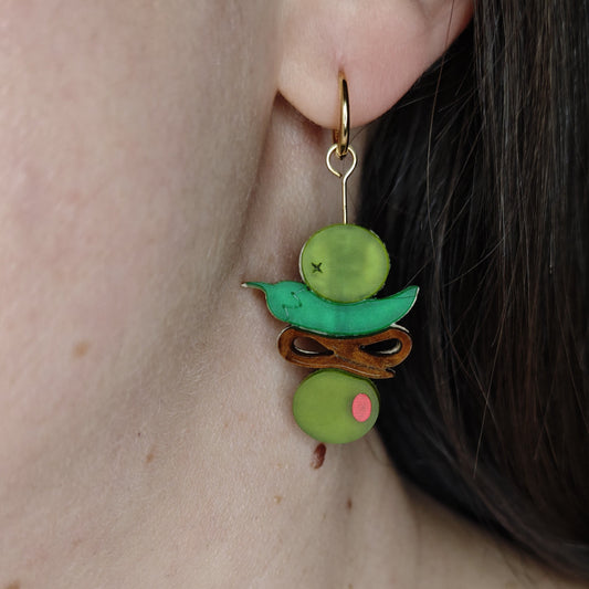 statement stellar bold light-wear comfortable hypoallergenic frosted green olive marble brown wood gold plated hoop charm