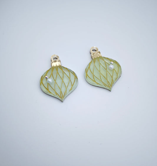 Gold thread light blue azure frosted onion charm