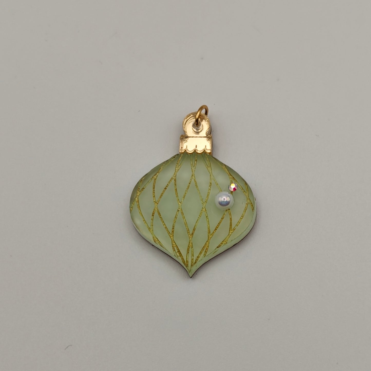 Golden swirl onion necklace