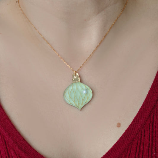 Golden swirl onion necklace