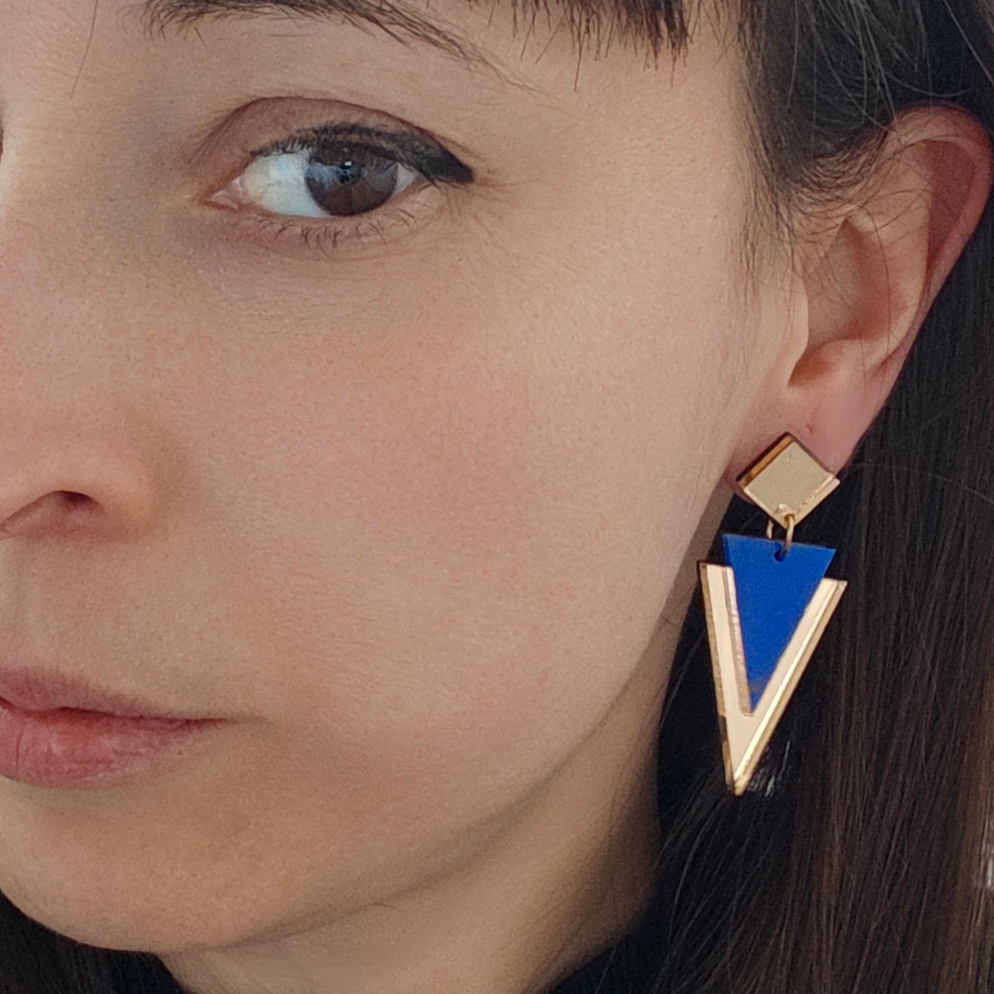 statement geometrical bold light-wear comfortable hypoallergenic stainless steel post earrings dangle electric blue gold