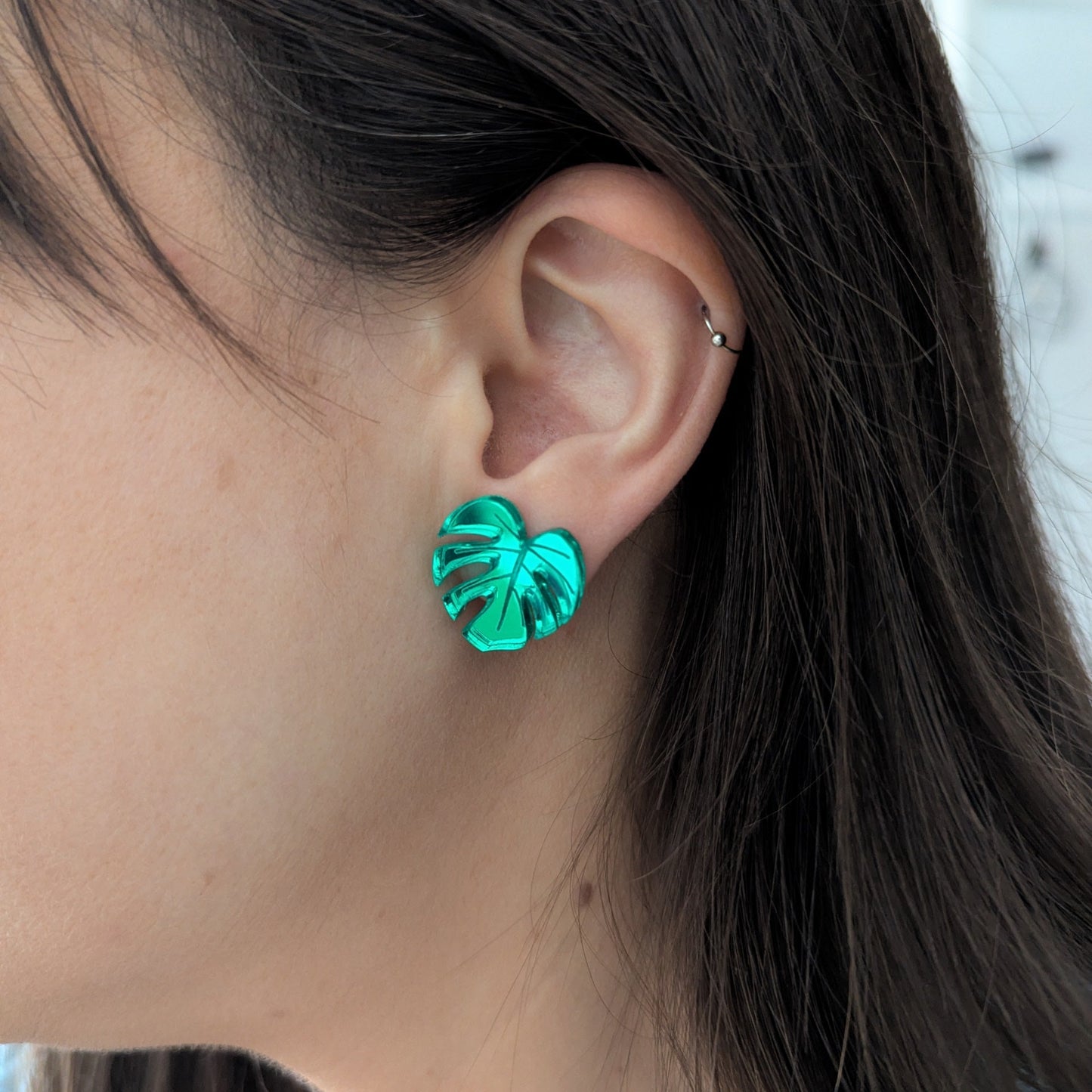 monstera leaf lobe earrings green acrylic stainless steel stud
statement bold light-wear comfortable hypoallergenic stainless steel wear